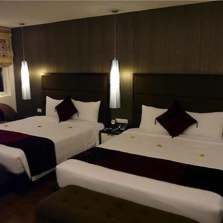 Hotel Orchid Kochi エクステリア 写真